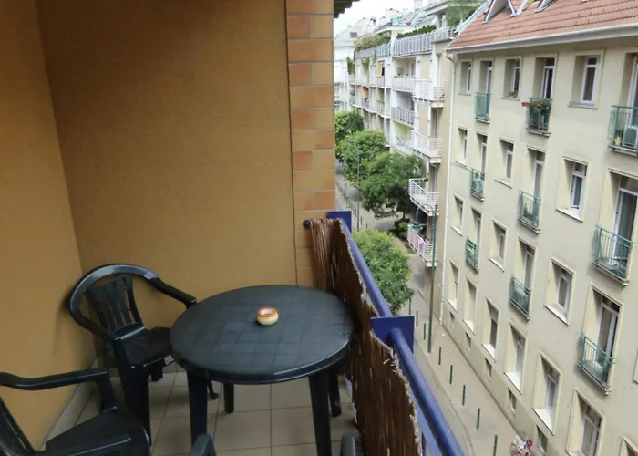 Apartment Bok - Modern 2br W Balcony, Free Indoor Parking! *